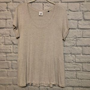 CAbi scoop neck short sleeve Oatmeal Hangout tee